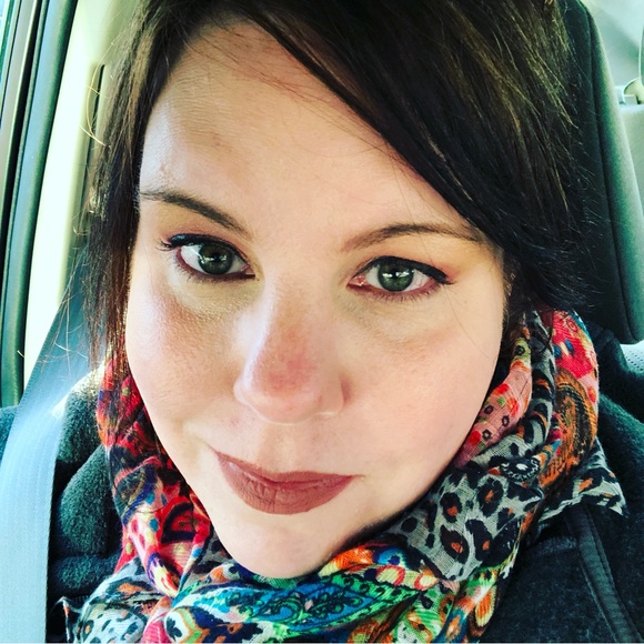 ๐ Meet your Posher, Heather - Picture 3 of 8